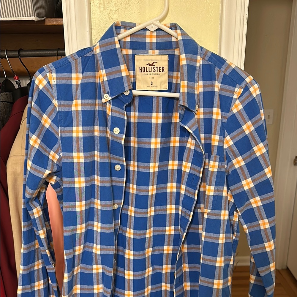Hollister Men's Blue Plaid Shirt